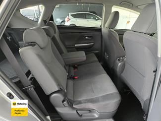 2014 Toyota PRIUS - Thumbnail