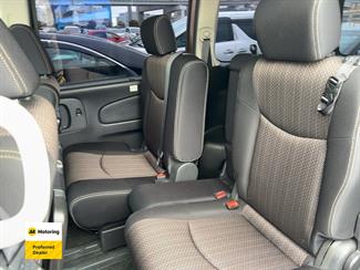 2015 Nissan Serena - Thumbnail