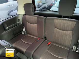 2015 Nissan Serena - Thumbnail