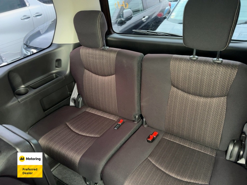 2015 Nissan Serena