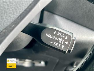 2018 Toyota C-HR - Thumbnail