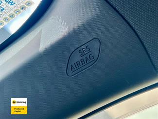 2018 Toyota C-HR - Thumbnail