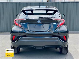 2018 Toyota C-HR - Thumbnail