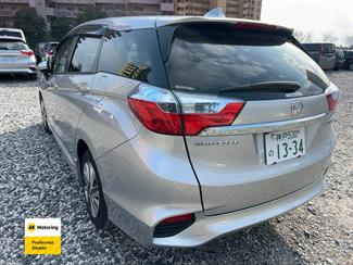 2015 Honda Shuttle - Thumbnail