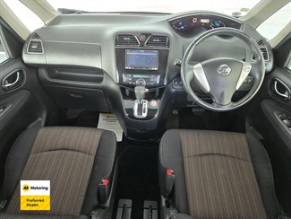 2014 Nissan Serena - Thumbnail