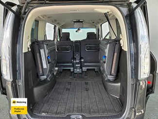 2014 Nissan Serena - Thumbnail