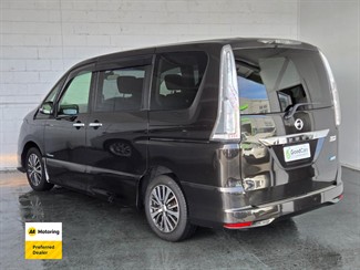 2014 Nissan Serena - Thumbnail