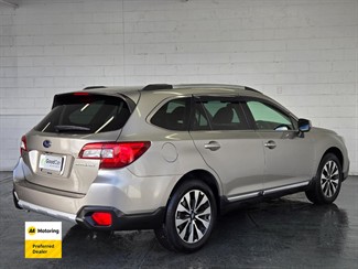 2017 Subaru OUTBACK - Thumbnail
