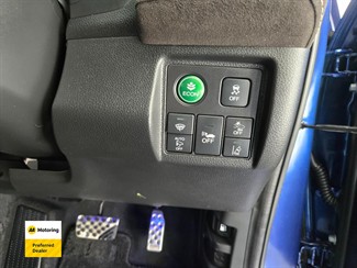 2017 Honda Vezel - Thumbnail