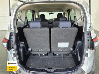 2015 Toyota Sienta - Thumbnail