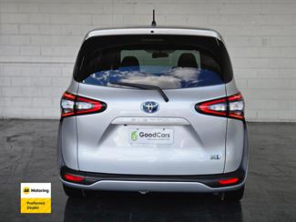 2015 Toyota Sienta - Thumbnail