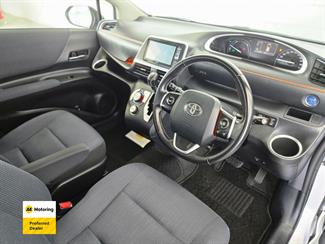 2015 Toyota Sienta - Thumbnail