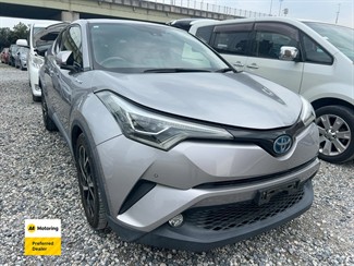 2017 Toyota C-HR - Thumbnail