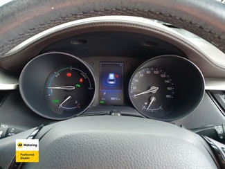 2017 Toyota C-HR - Thumbnail