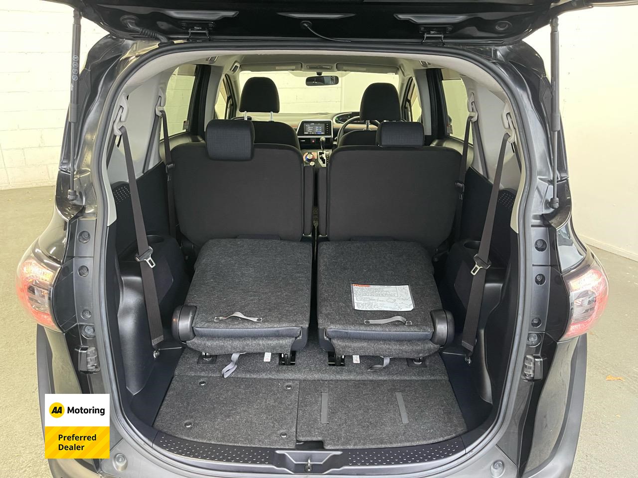 2016 Toyota Sienta
