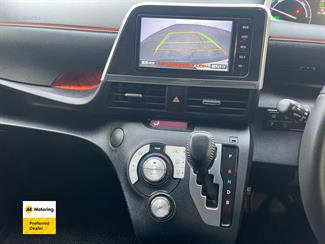 2016 Toyota Sienta - Thumbnail