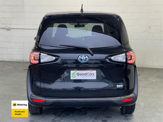 2016 Toyota Sienta - Thumbnail